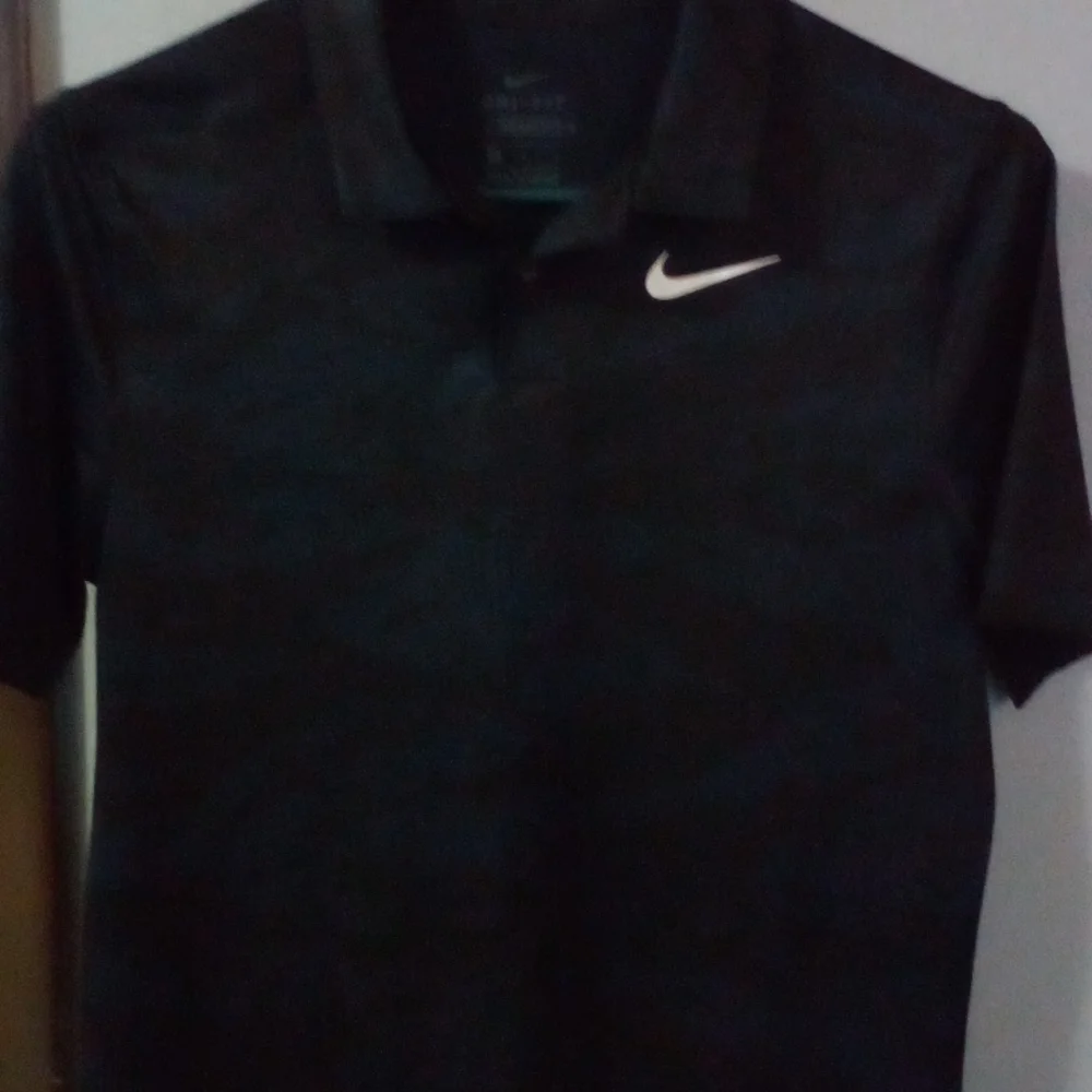 Nike dry-fit boys shirt - Picture 2 of 3